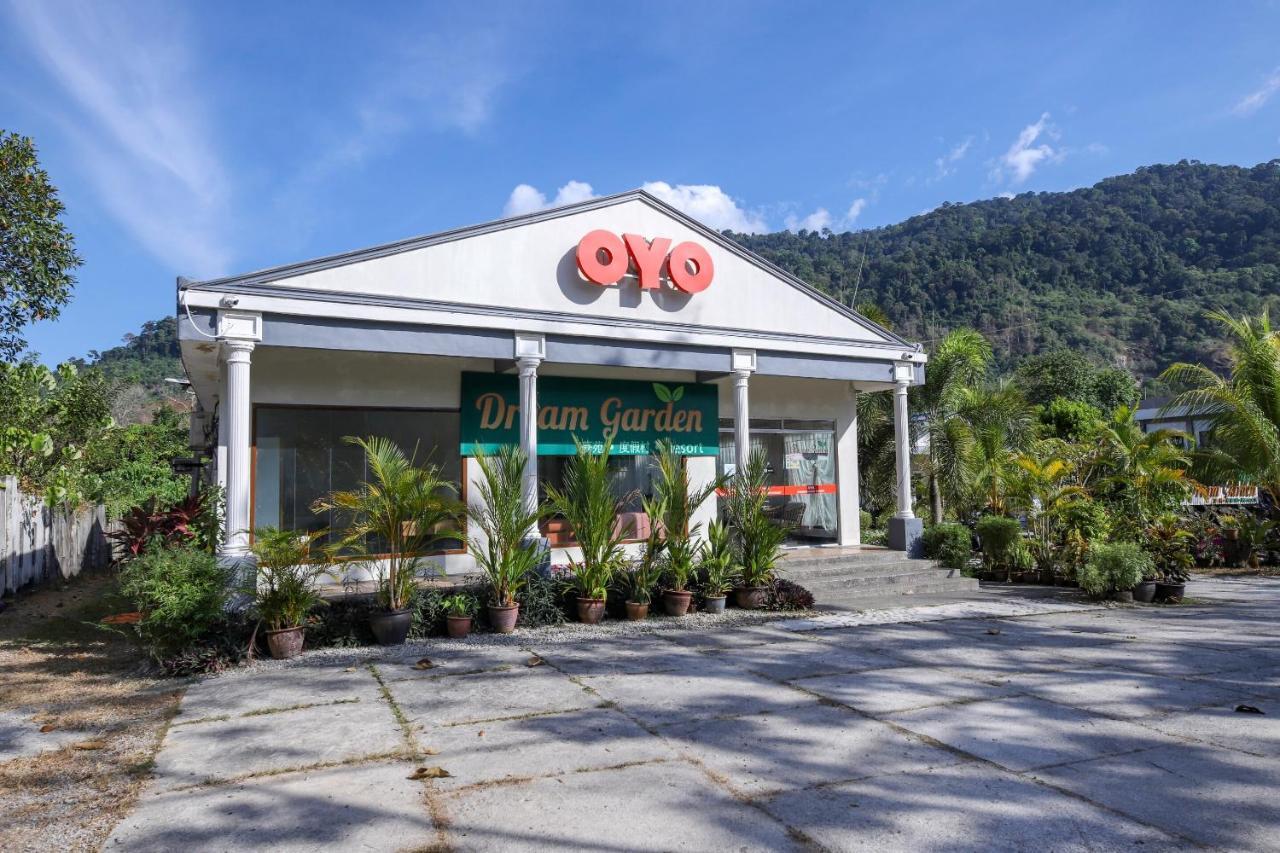 Oyo 89679 Dream Garden Resort Ayer Hangat Bagian luar foto