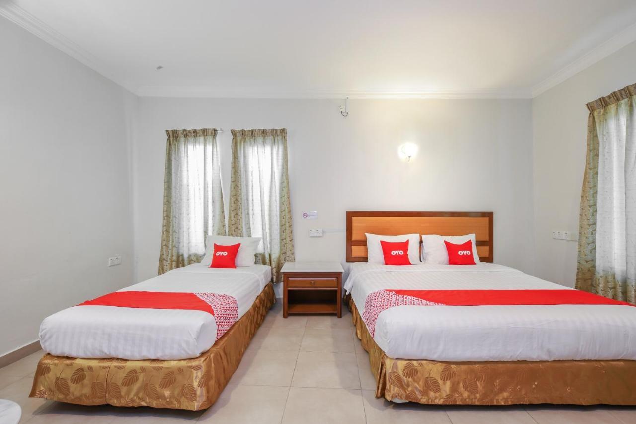 Oyo 89679 Dream Garden Resort Ayer Hangat Bagian luar foto