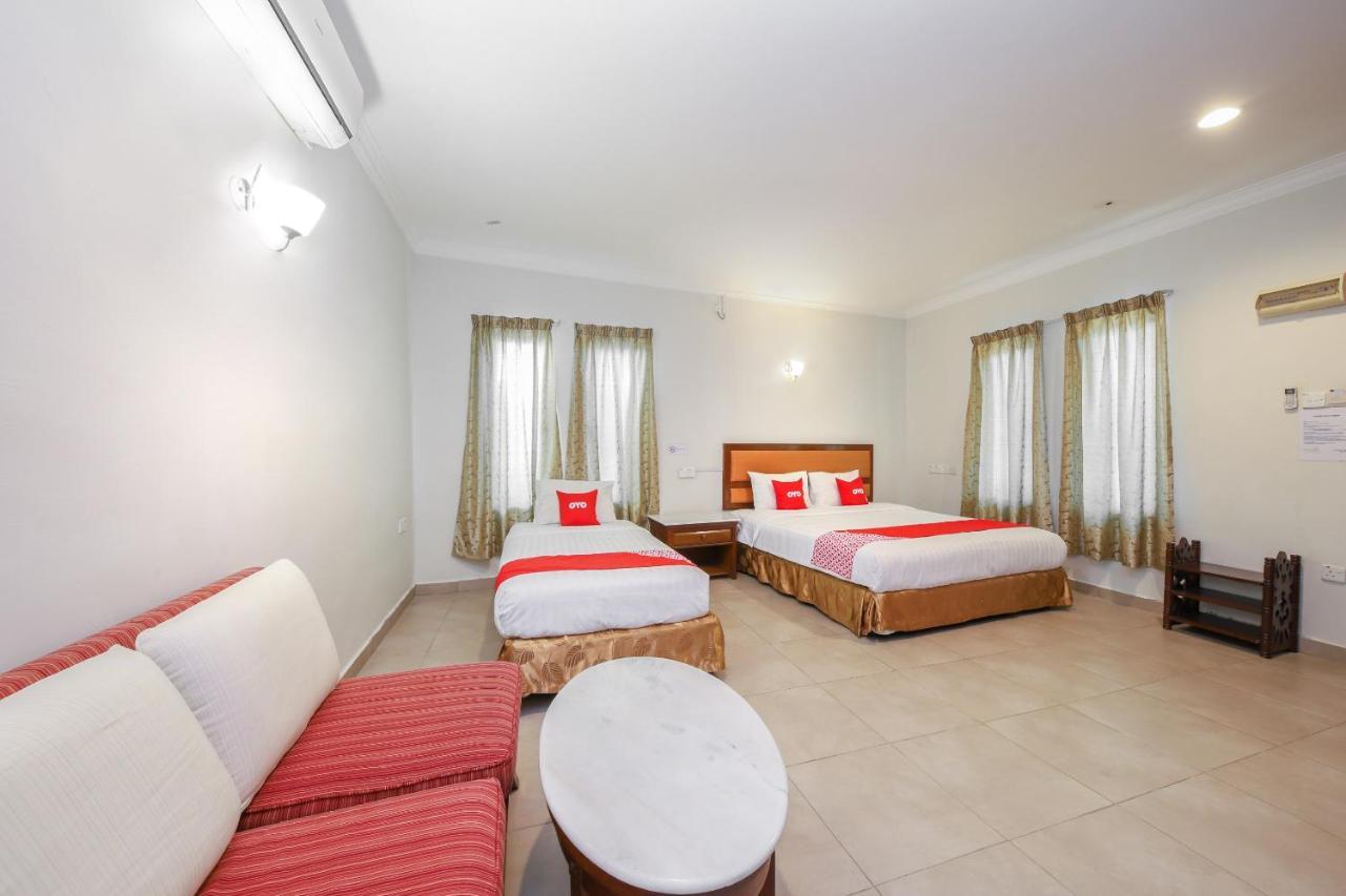 Oyo 89679 Dream Garden Resort Ayer Hangat Bagian luar foto