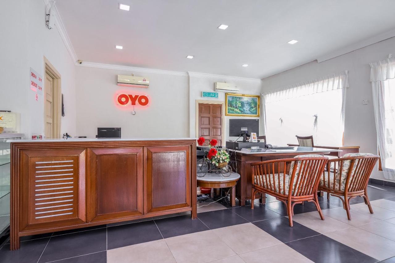 Oyo 89679 Dream Garden Resort Ayer Hangat Bagian luar foto