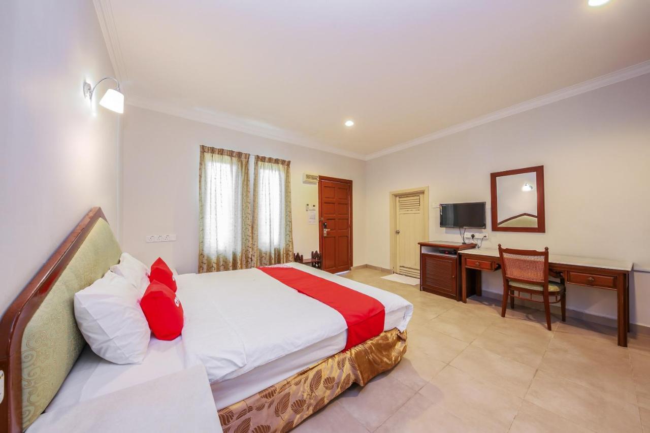 Oyo 89679 Dream Garden Resort Ayer Hangat Bagian luar foto