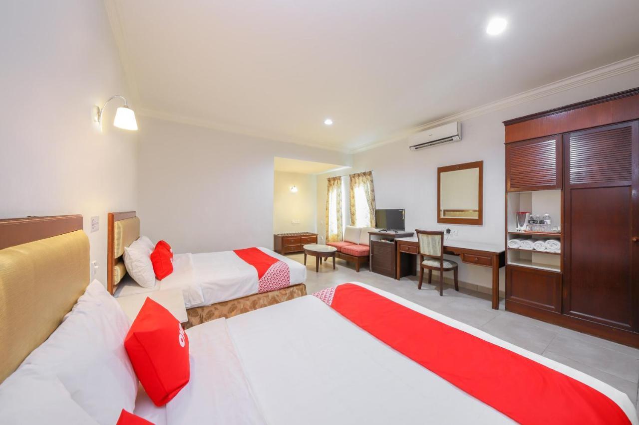 Oyo 89679 Dream Garden Resort Ayer Hangat Bagian luar foto