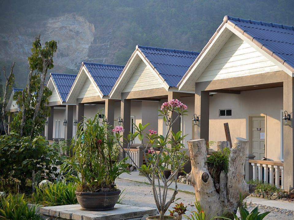 Oyo 89679 Dream Garden Resort Ayer Hangat Bagian luar foto