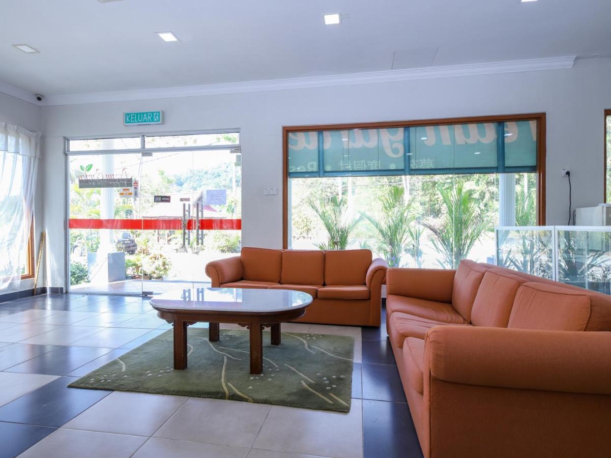 Oyo 89679 Dream Garden Resort Ayer Hangat Bagian luar foto