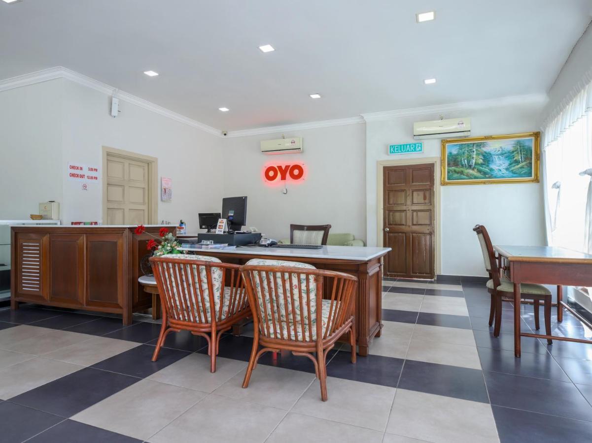 Oyo 89679 Dream Garden Resort Ayer Hangat Bagian luar foto